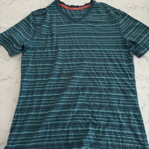 Lululemon V-Neck Short Sleeved T-Shirt